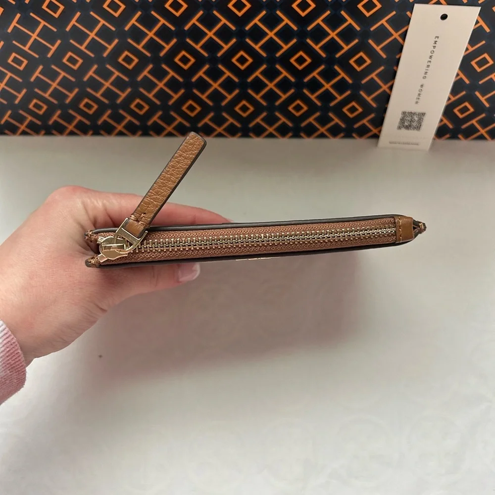 Tory Burch Britten Zip Card Case Card Wallet Moose Gold Tan Brown